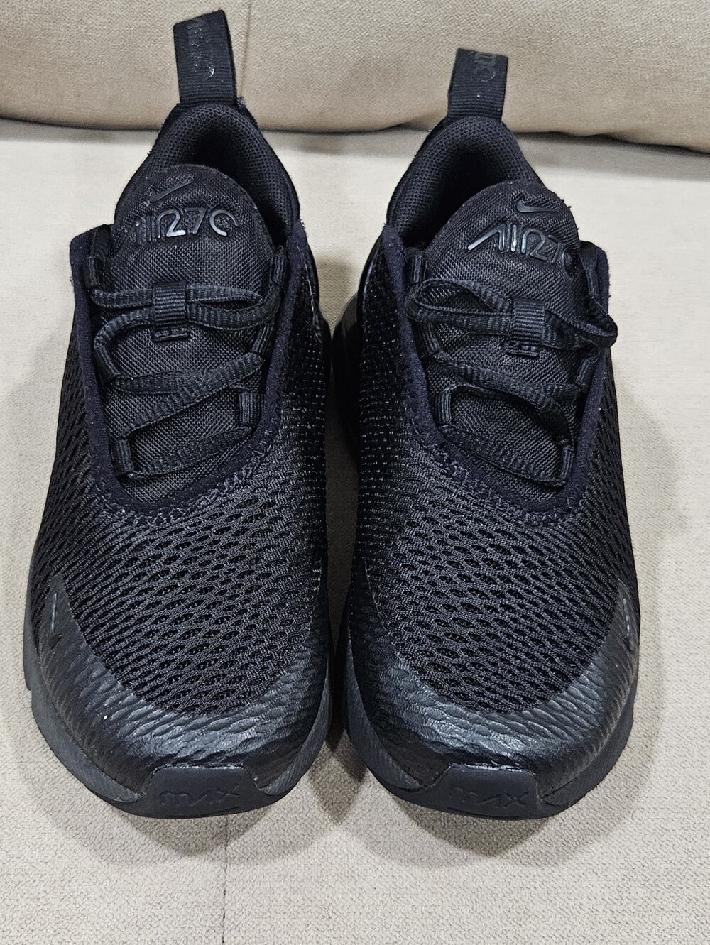 Nike Air 270 Black Mesh Running Sneakers with Subtle Swoosh - Picture 2 of 6